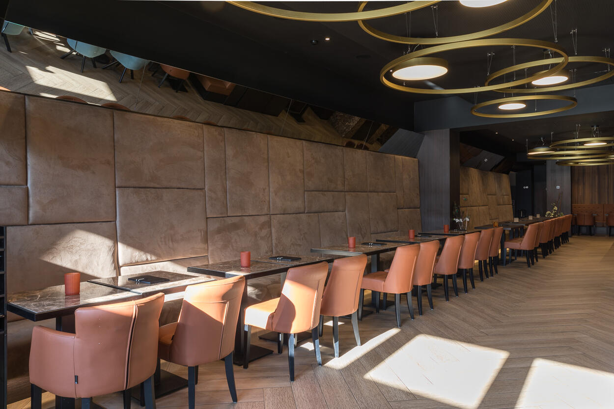 Interieurdetail van Grand Café De Casque — traditionele Belgische brasserie-stijl